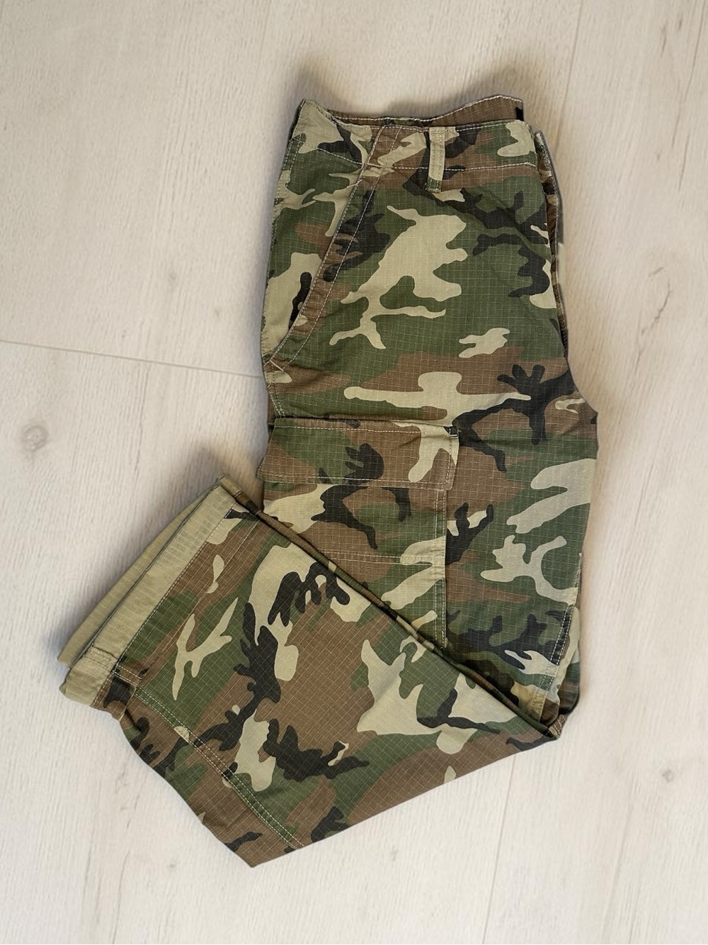 Vans Men's Camouflage Cargo Pants - Green/Brown Camo Size 36